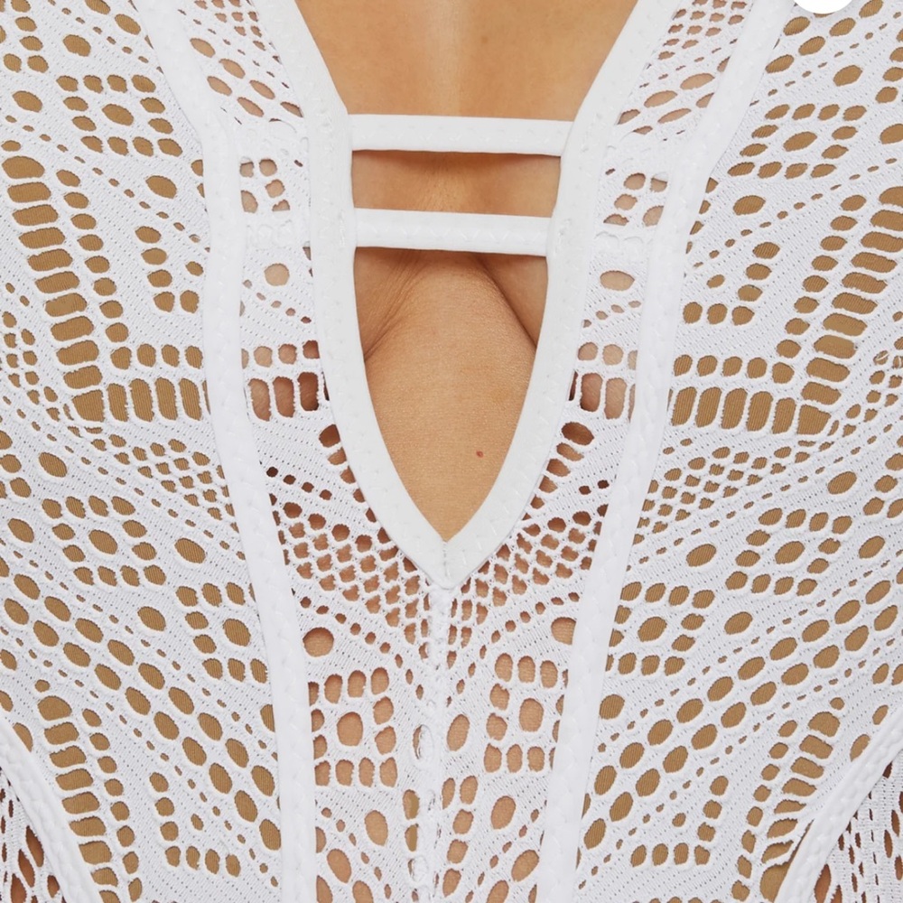 BECCA | COLOR PLAY 1PC PLUNGE - Picture 10 of 11